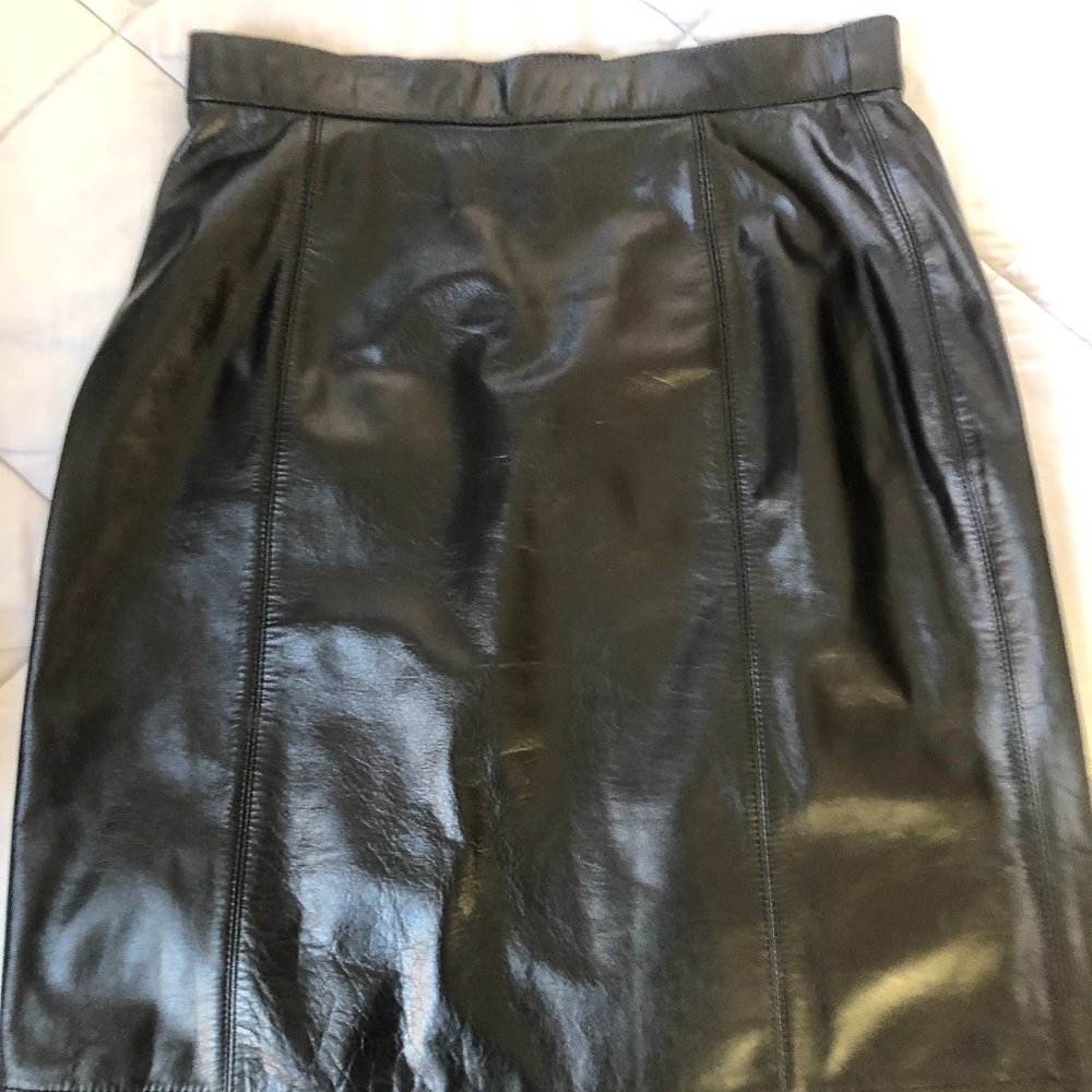 Leather straight skirt